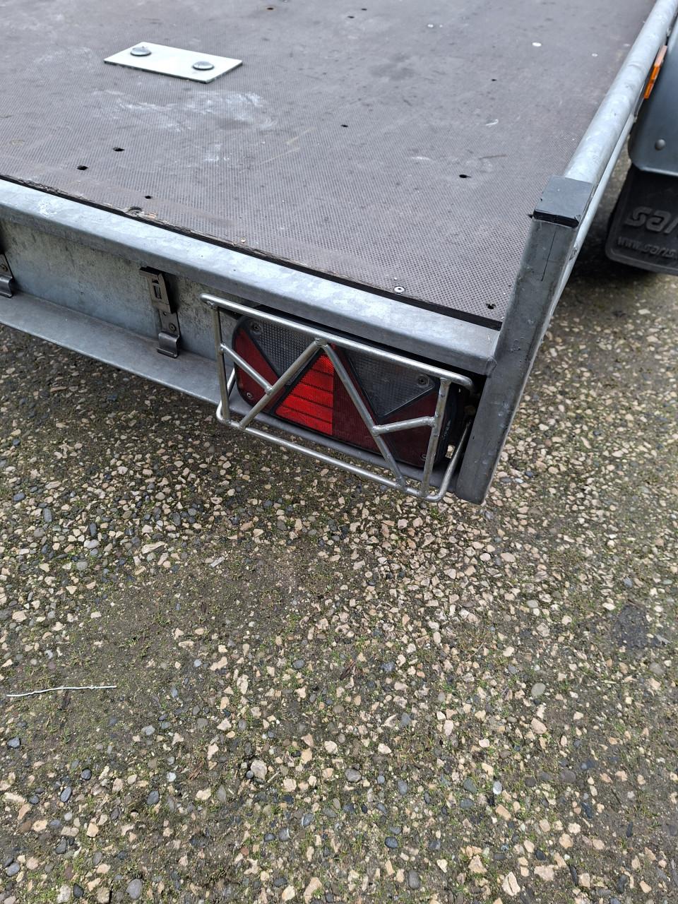 Saris motortrailer / motoraanhanger (inrijklemmen/slot/geremd)