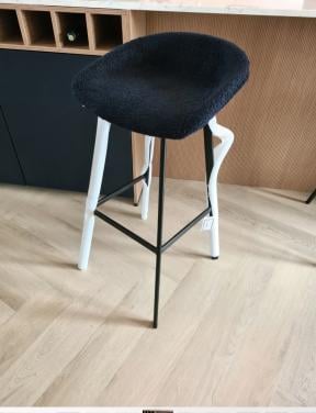 3 stuks nieuwe barkrukken