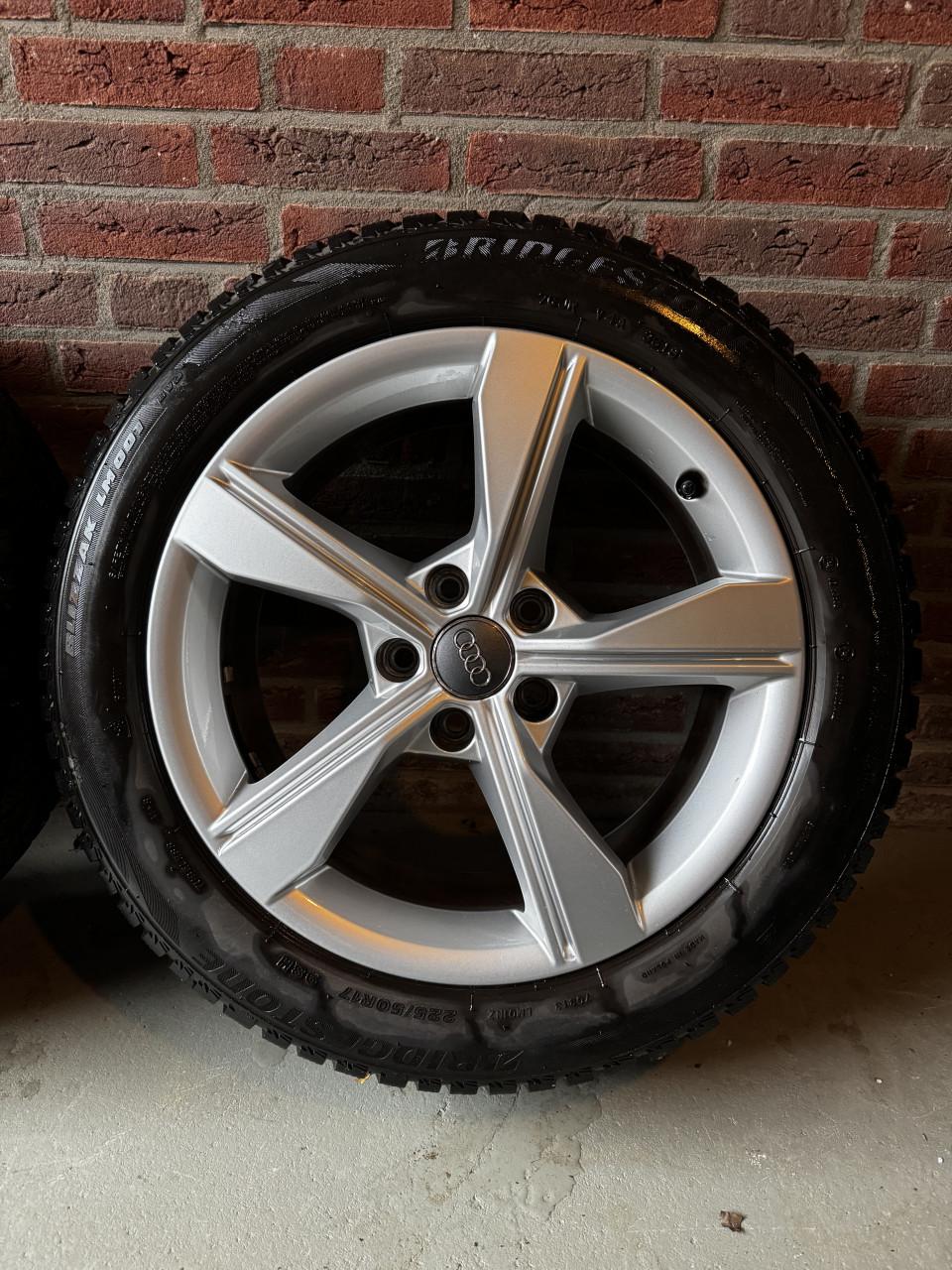 Originele 17” Audi velgen + winterbanden