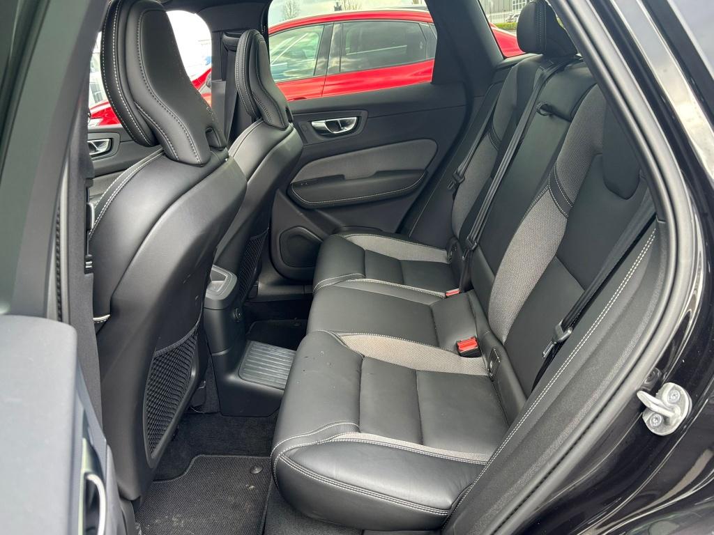 Volvo XC60 t6 398pk recharge black edition| panodak| 360camera| trekhaak| a