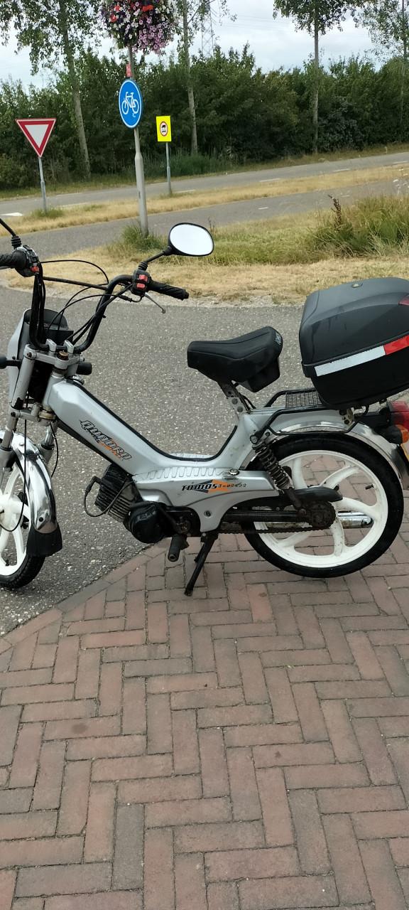 Tomos brommers