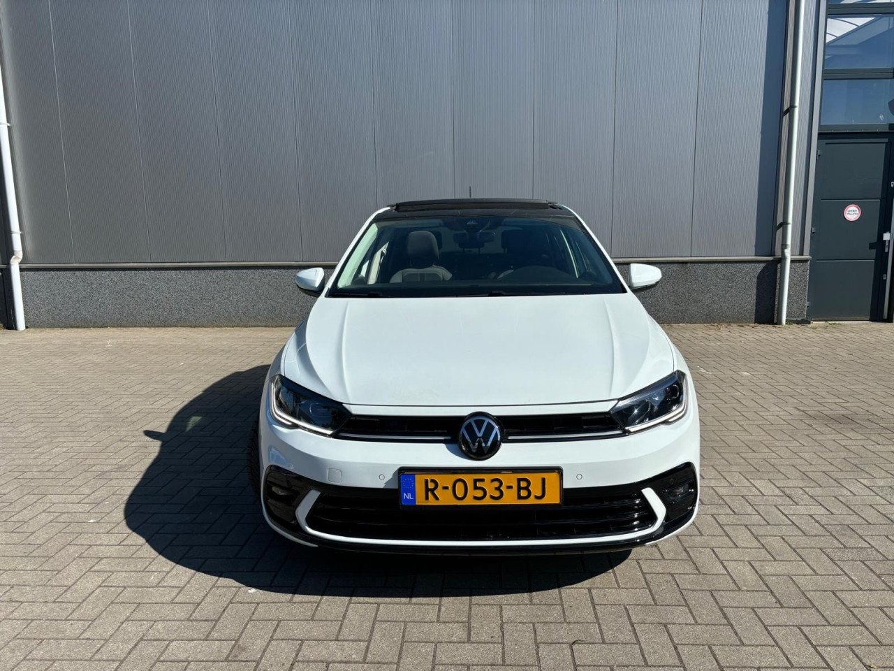 Volkswagen Polo 1.0TSI R-Line Pano 71.064KM Nap
