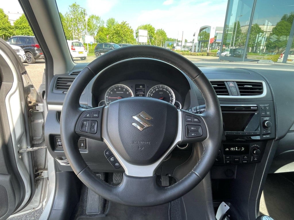 Suzuki Swift 1.2 exclusive easss 1e eigenaar