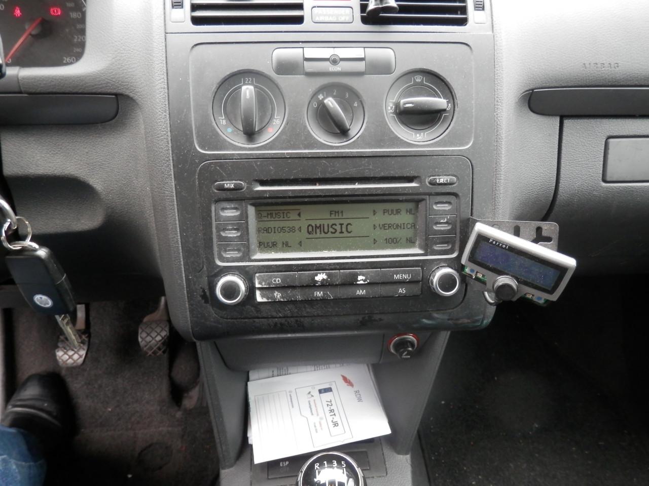 Auto Garant Biedt Aan: Volkswagen Touran 1.6 Business