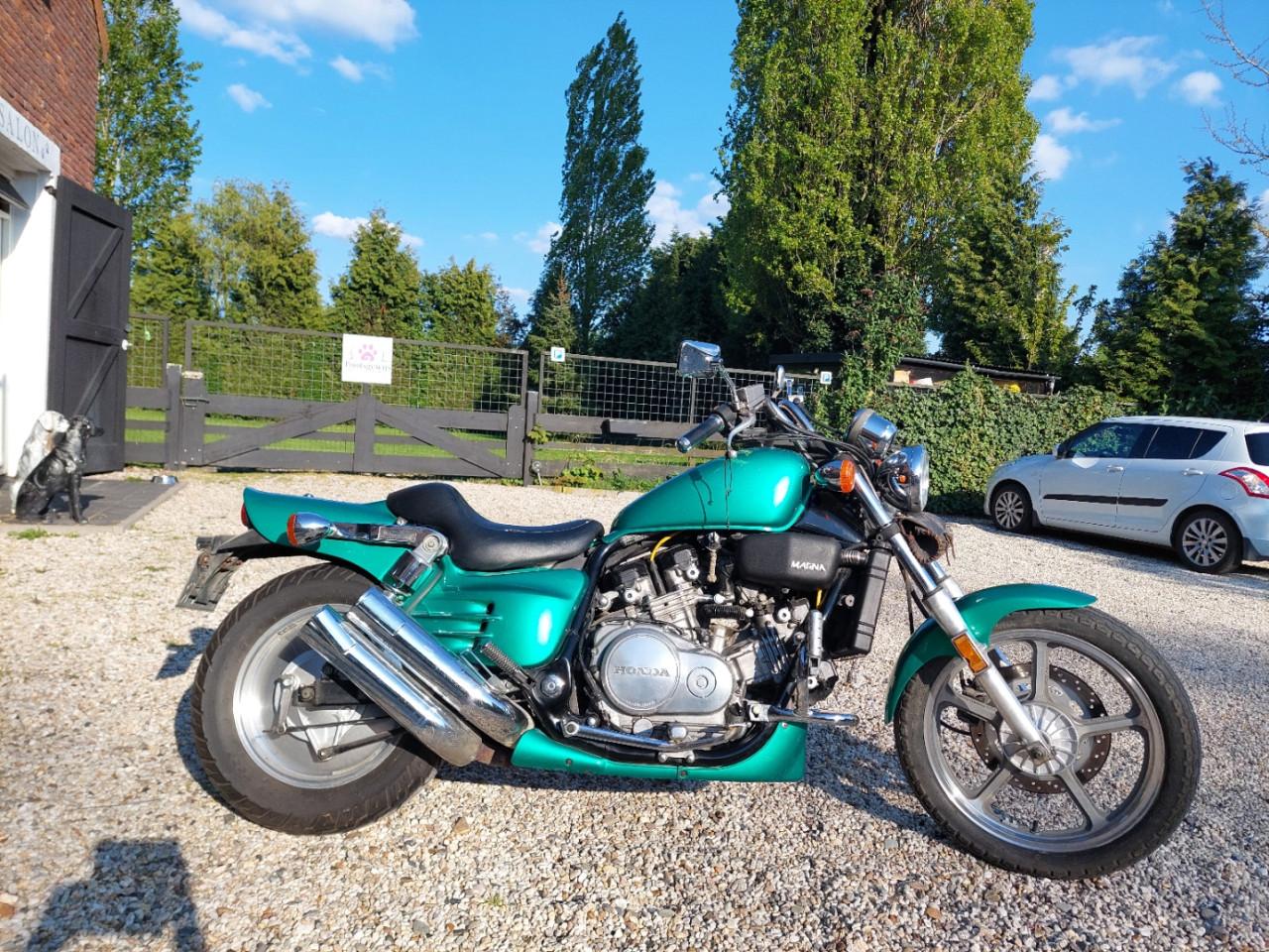 Honda supermagna 700cc