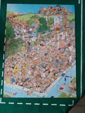 Jan van Haasteren puzzel: FUN AROUND THE POOL