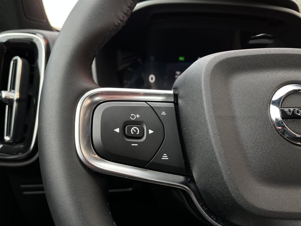 Volvo Ex40 single motor extended range plus 82 kwh | harman/kardon | blis |