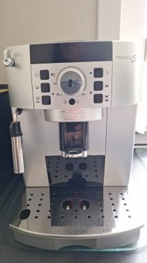 Koffiebonenautomaat Delonghi magnifica s