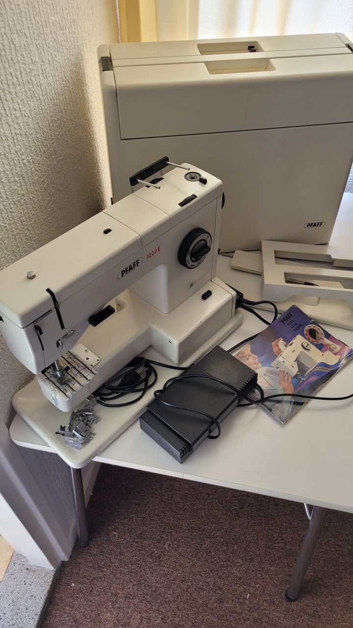 Naaimachine