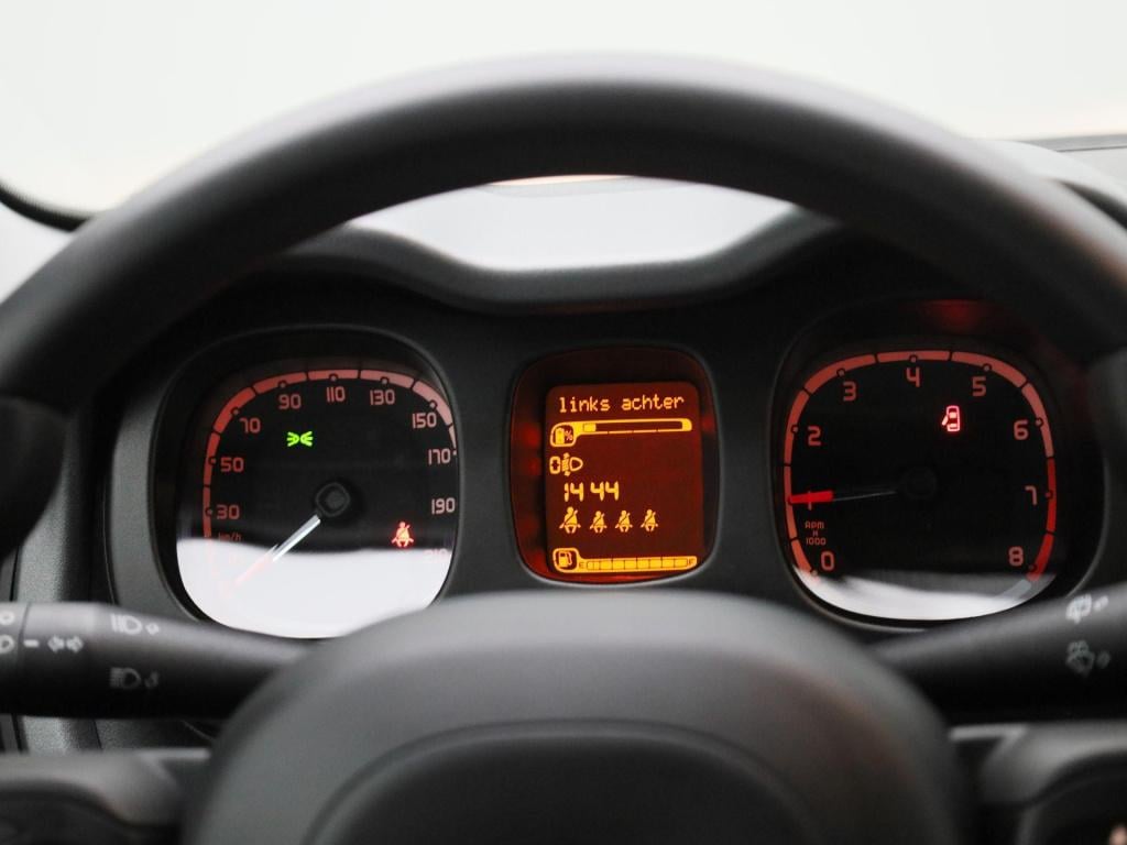 Fiat Panda 1.0 hybrid city life | apple carplay / android auto | airco | cr