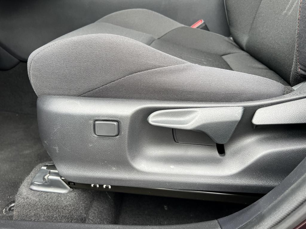 Toyota C-hr 1.8 hybrid 140 dyn