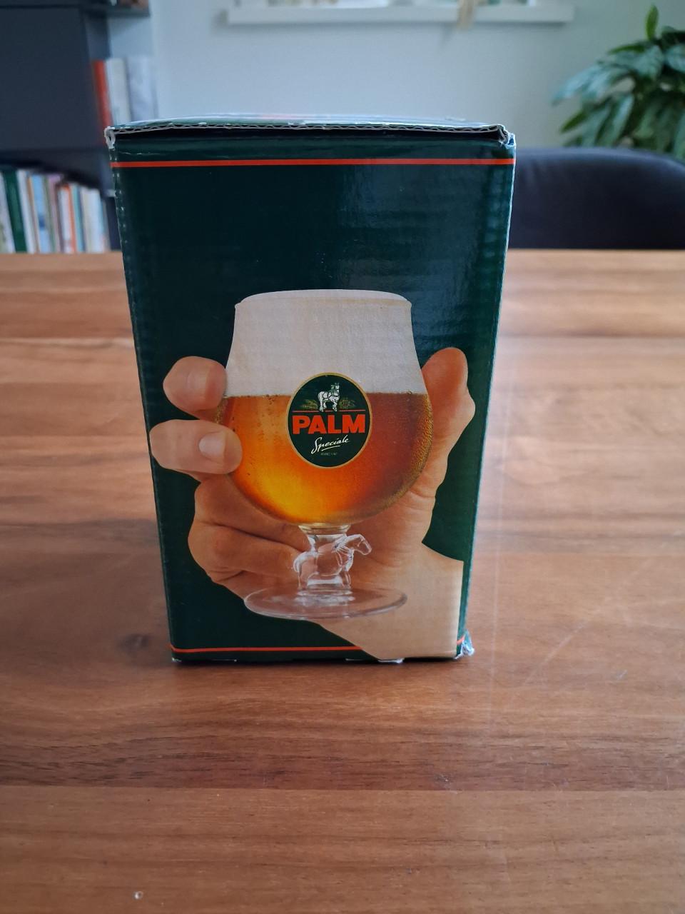 Palmglazen met paardenkoets. Nieuw in originele verpakking