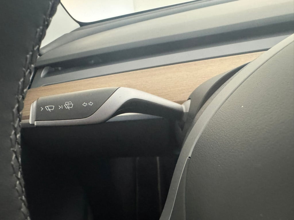 Tesla Model Y rwd 58 kwh
