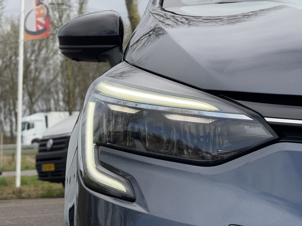 Renault Clio 1.6 e-tech hybrid 140 initiale paris | nl-auto | dealer ond. |