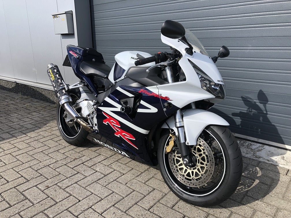 Honda CBR954RR Fireblade uit 2002 met 39 dkm, nieuwstaat! div extra's €3750