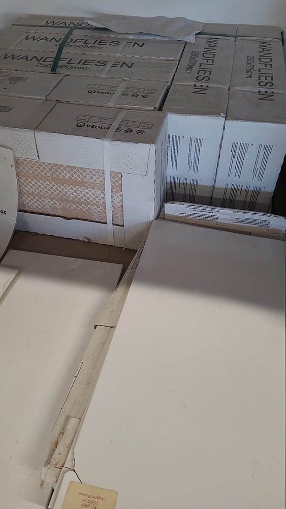 12 m² glanzend witte wandtegels 25x50 cm, van € 419,28 voor