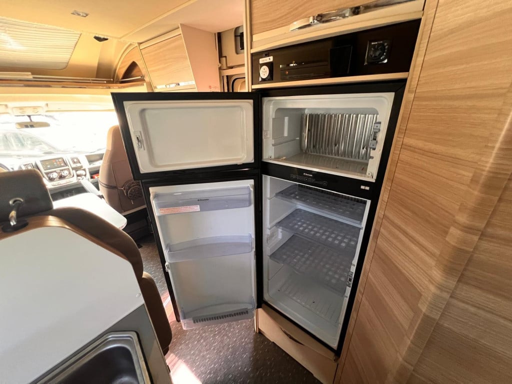 Adria Onbekend matrix m 670 sc edition50