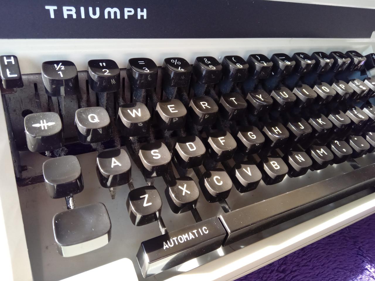 Typmachine Triumph