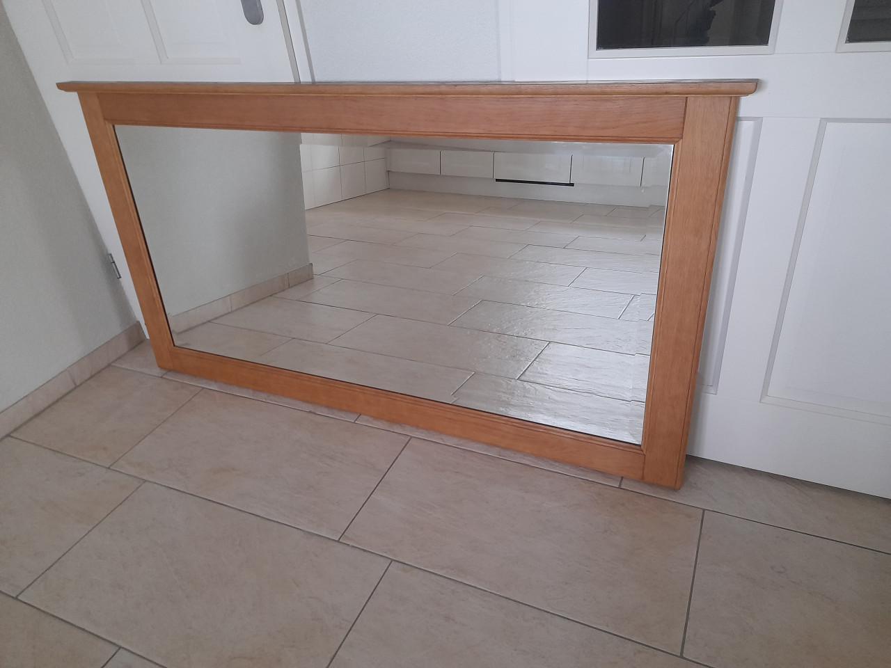 Prachtige grote spiegel 150 x 80 (in goede nette staat)