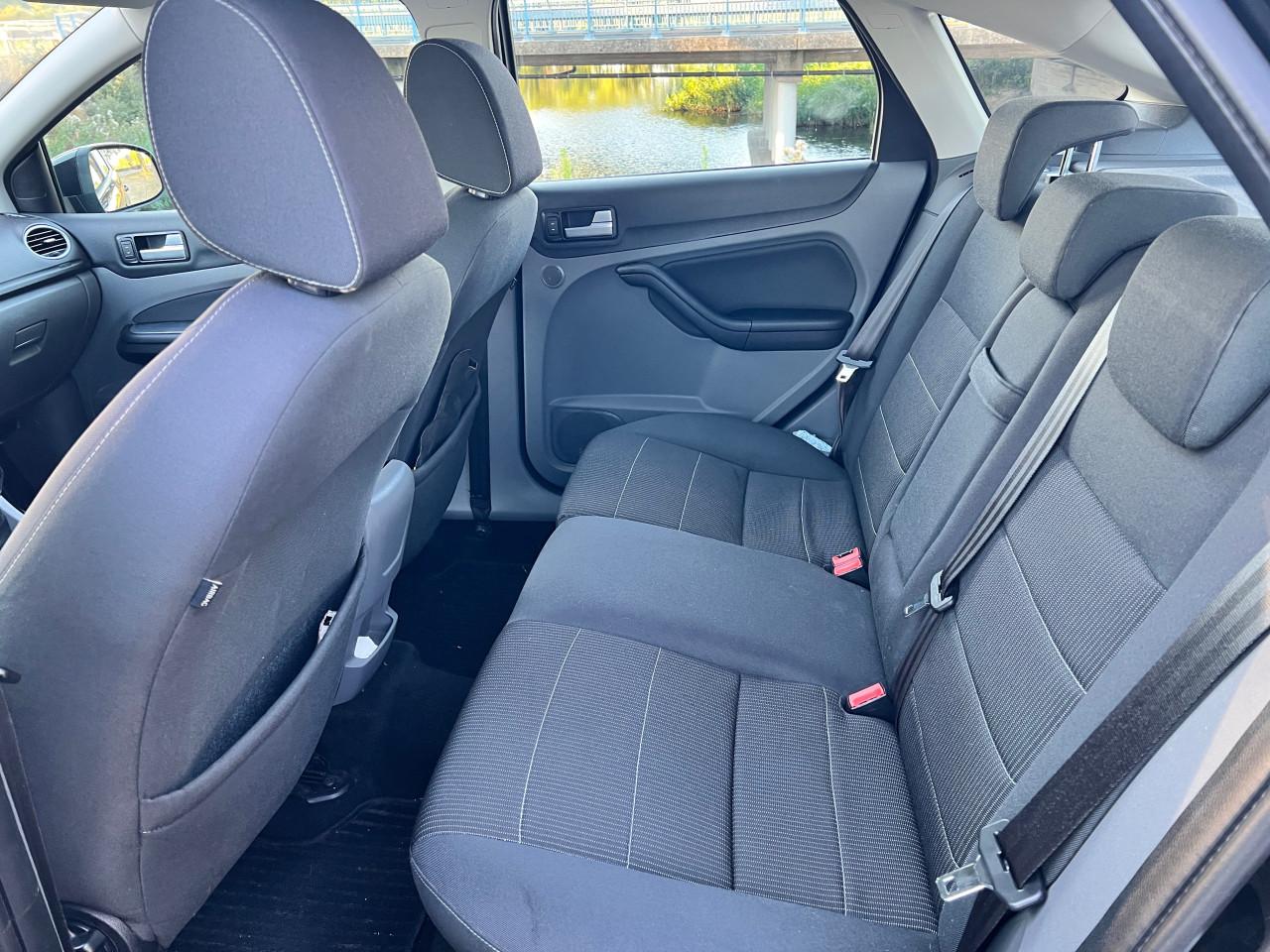 Ford focus 1.8 titanium 2009