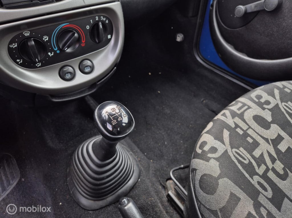 Ford KA 1.3 style / origineel nederlands