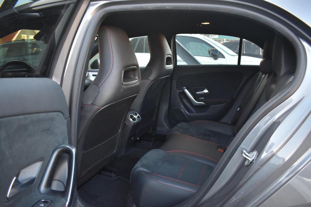 Mercedes-Benz A-Klasse 180 amg night | sfeerverlichting | apple carplay | c