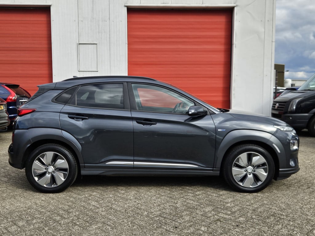 Hyundai Kona ev premium 64 kwh | acc | camera | stoelverw.