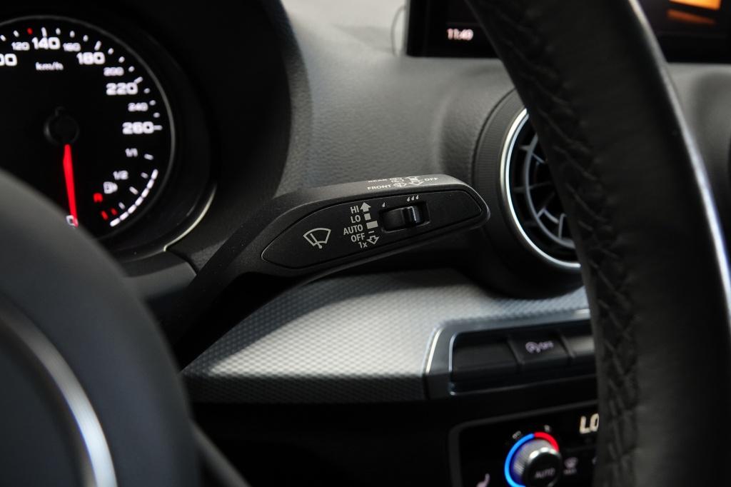 Audi Q2 35 tfsi | camera | pdc | keyless | led |