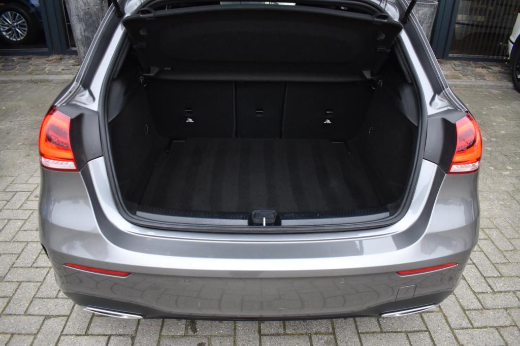 Mercedes-Benz A-Klasse 180 amg night | sfeerverlichting | apple carplay | c