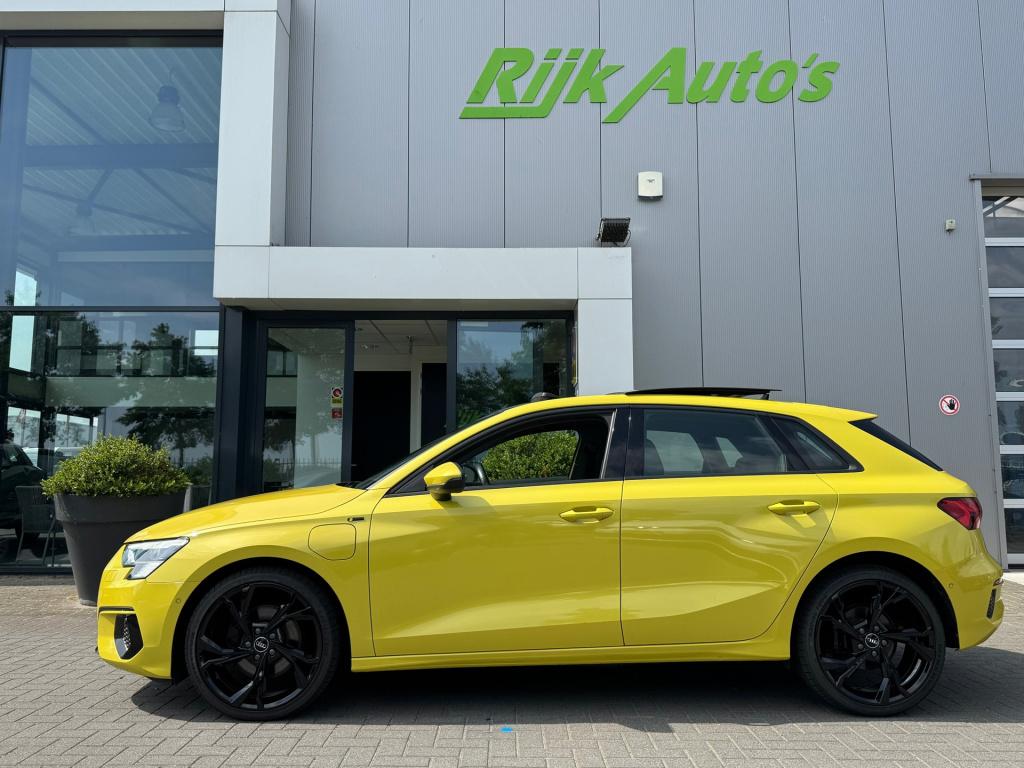 Audi A3 sportback 40 tfsie s-edition * pano * matrix * keyless * head-up