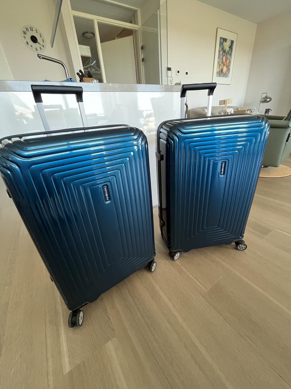 Twee Samsonite reiskoffers (69 cm) merk Neopulse (slechts 1 x gebruikt )