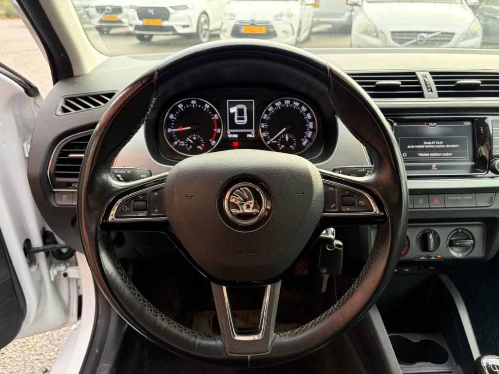 Skoda Fabia combi 1.0 tsi ambition business | navi | trekhaak | airco!