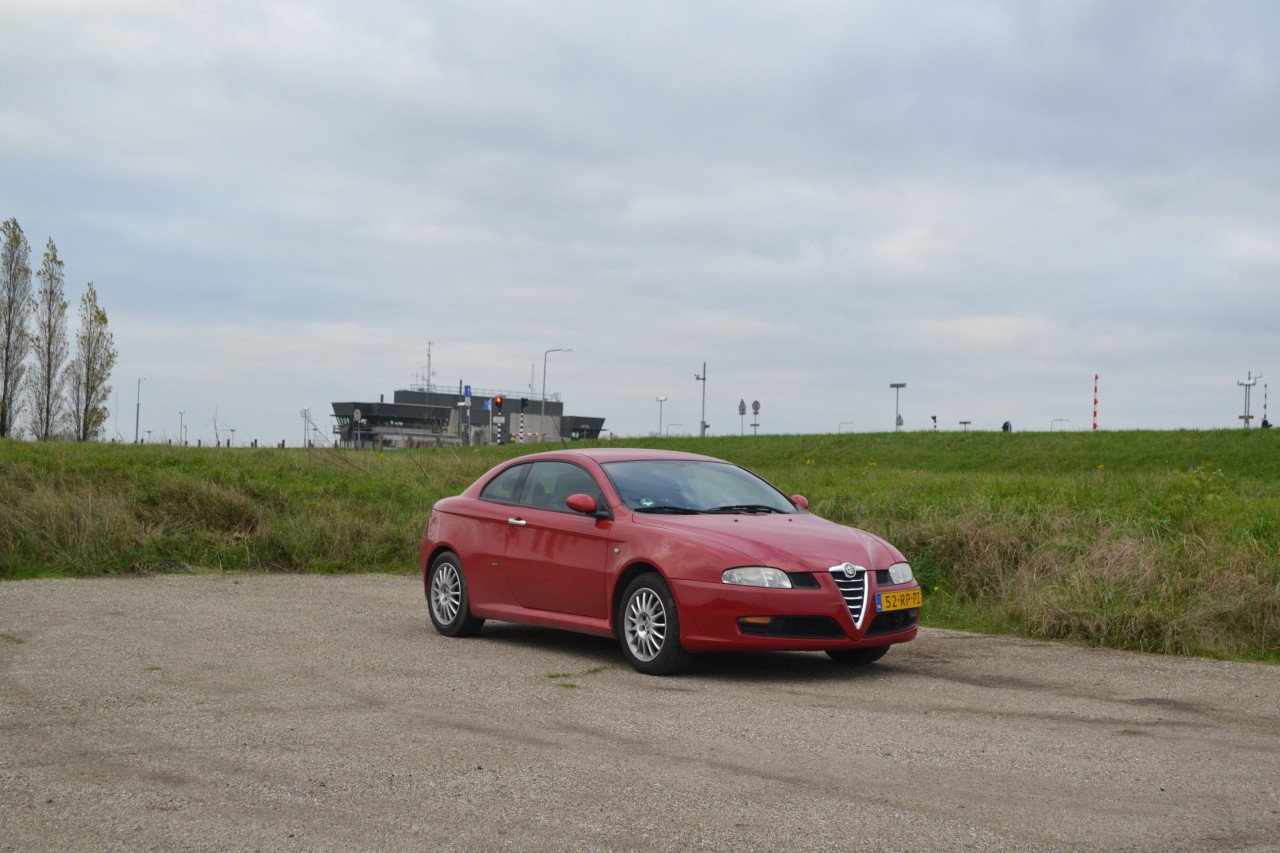 Alfa Romeo GT 1.8 Twin Spark Progression