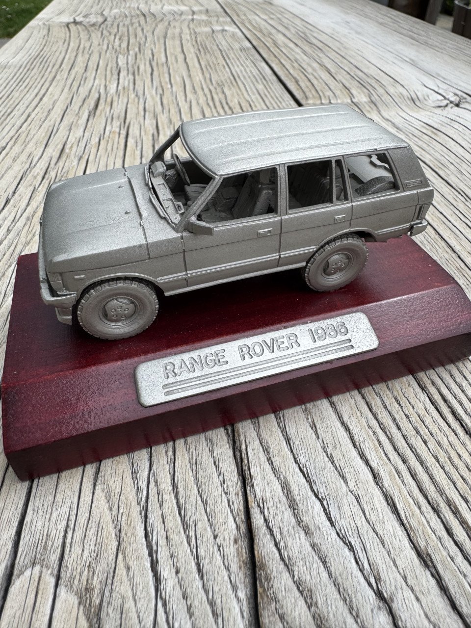 Land Rover Ninety & Range Rover