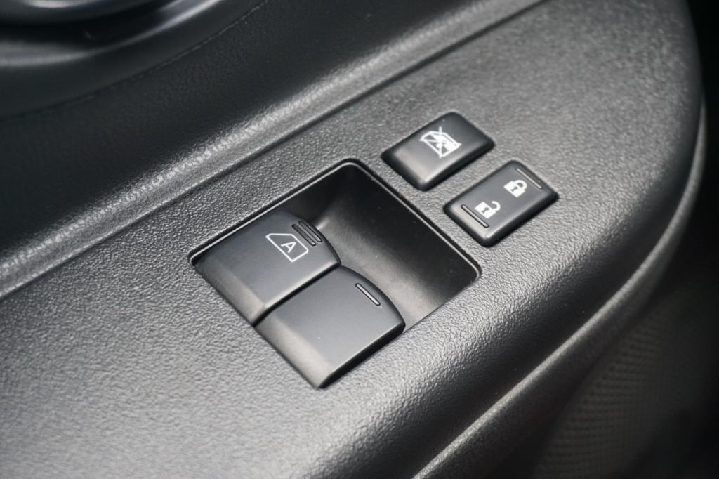 Nissan Micra 1.2 dig-sr connect edition 1e eigenaar - airco / navi / bt / e