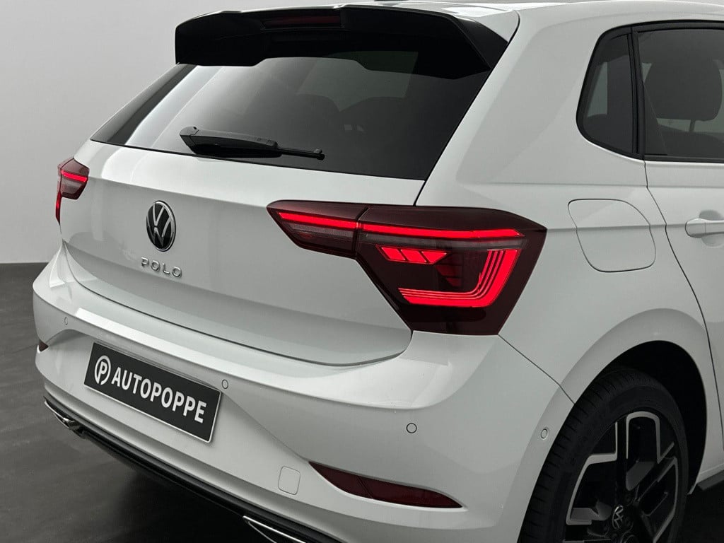 Volkswagen Polo r-line-edition 1.0 70 kw / 95 pk tsi hatchback 7 v
