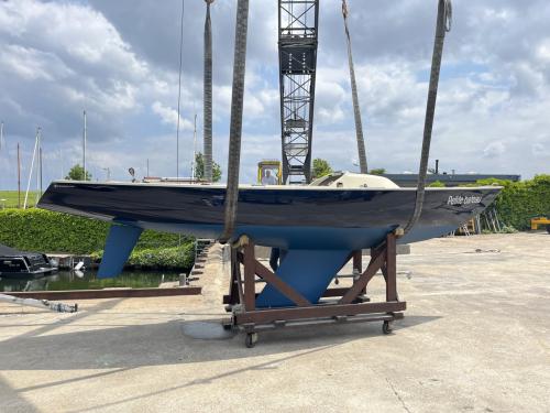 Te koop: Yngling zeilboot (1978) – volledig opgeknapt, klaar voor gebruik