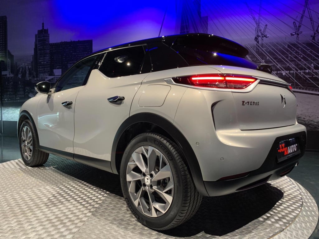 Ds Ds 3 crossback e-tense so chic 50 kwh *leder*appconnect*head-up*camera* 