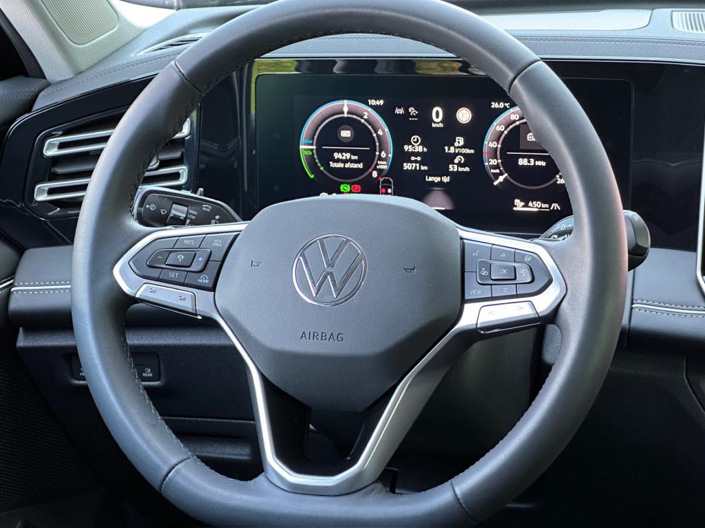 Volkswagen Tiguan 1.5 ehybrid elegance 204pk | trekhaak | camera | head-up 