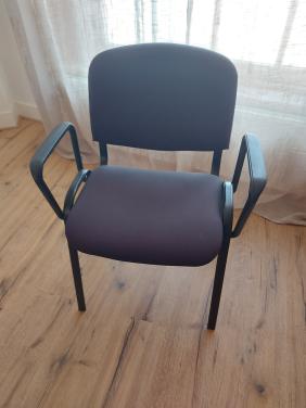 GRATIS af te halen. 22 kantoor vergader conferentie stoelen.