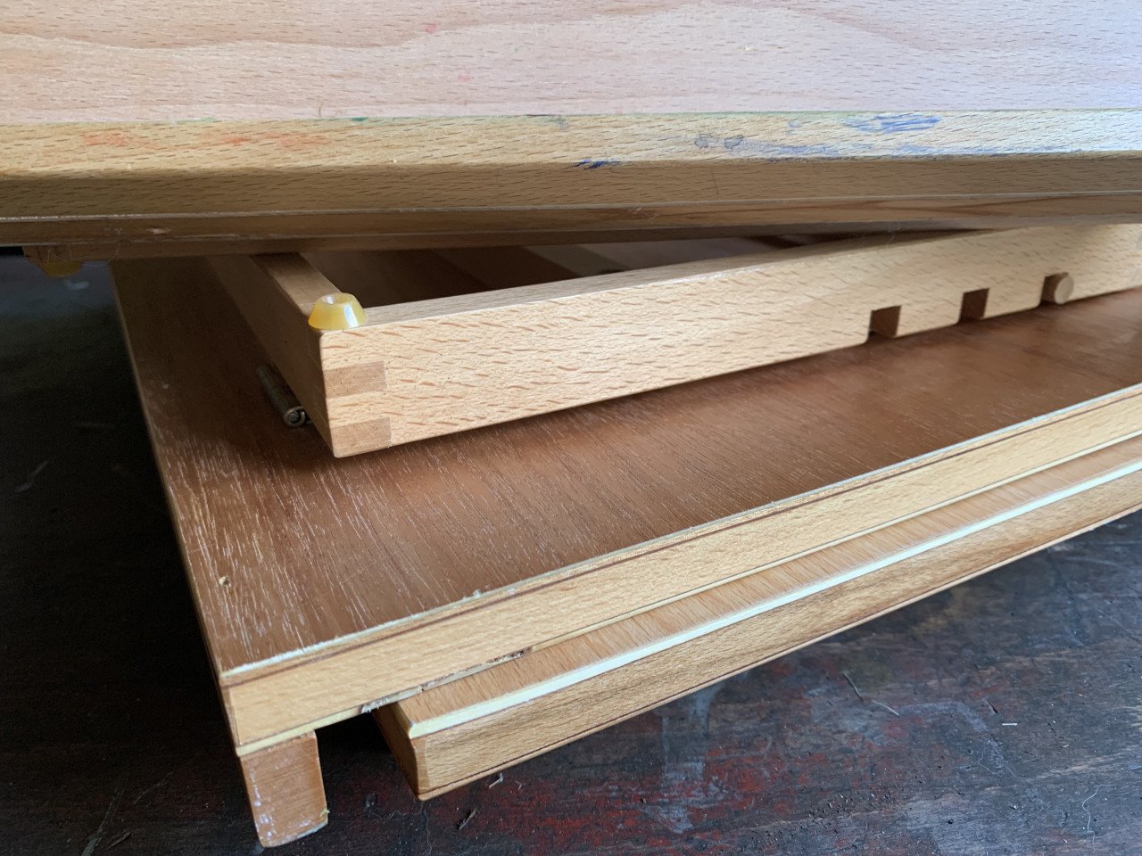 Te koop 3 handige tafel ezels/lessenaar hulpje bij tekenen