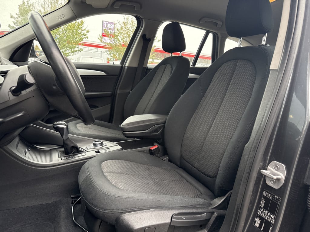 BMW X1 sdrive20i centennial executive | nl-auto | 1e eig | dealer oh | navi