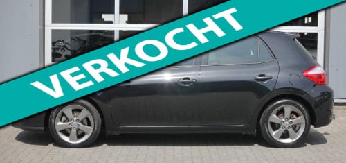 Toyota Auris 1.8 full hybrid executive business