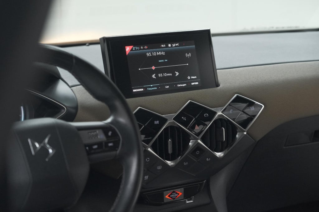 Ds Ds 3 crossback e-tense so chic 50 kwh | camera | dodehoekdetectie | appl