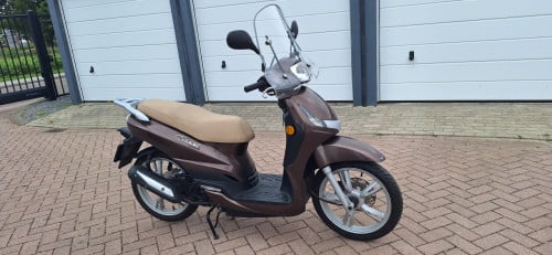 Peugeot tweet scooter nieuwstaat
