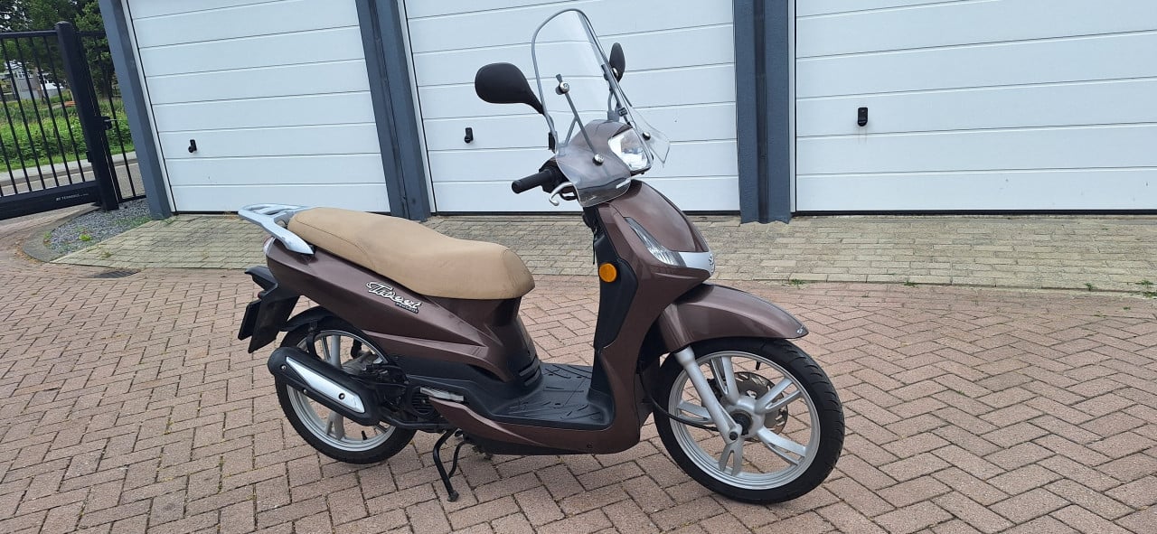 Peugeot tweet scooter nieuwstaat