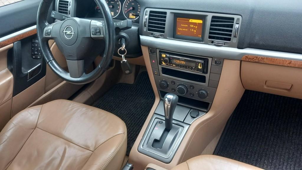 Opel Signum 2.2-16v sport