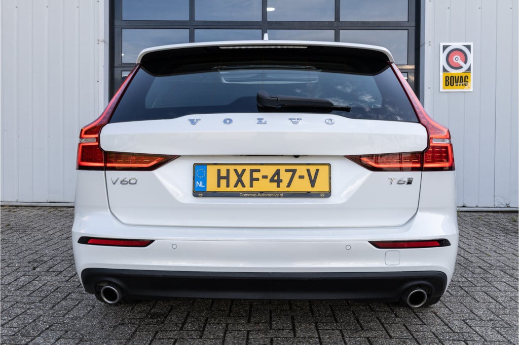 Volvo V60 2.0 t6 recharge awd business pro ✅pano✅acc✅leder