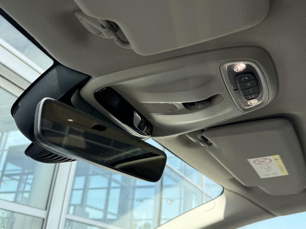 Volvo V40 cross country t3 153pk aut6 polar+ luxury| leder|pano| camera| tr