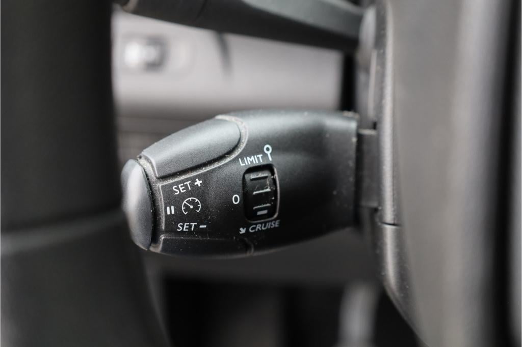 Peugeot Partner 1.5 bluehdi pro nav i apple cp i cr.contr.